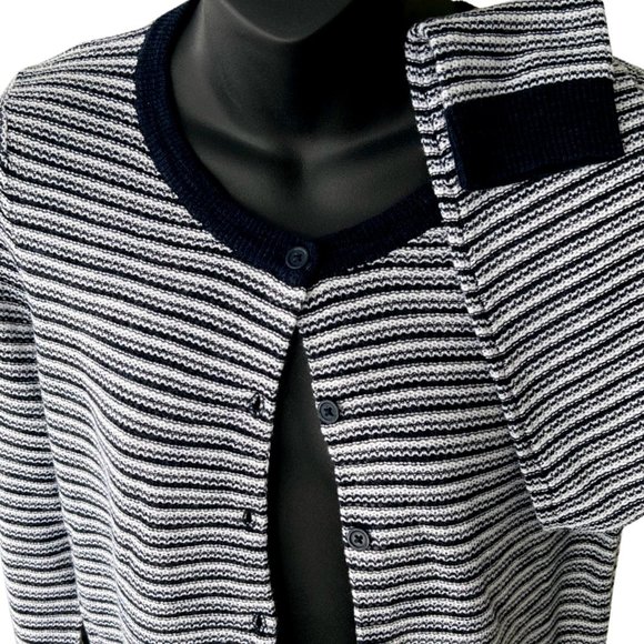 🌸4/$20🌸 Striped Lightweight Button Cardigan - Picture 1 of 10